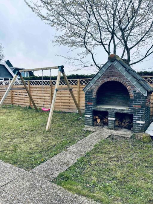 Leuke Bungalow In Noord-Holland Opmeer Exterior foto